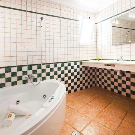 Villa Trinidad By Algarve Vacation *